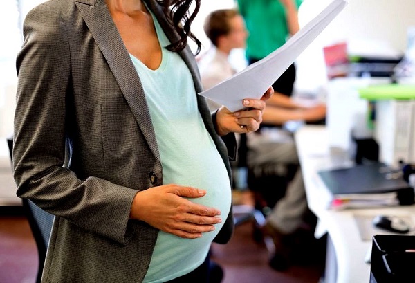 Жінкам хочуть дозволити самостійно визначати дату початку відпустки у зв'язку з вагітністю та пологами 